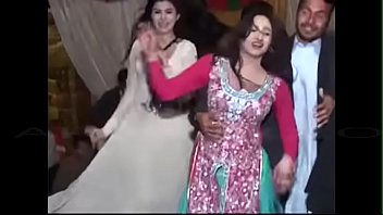 Dance of Escorts in Lahore Party by fckloverz.com